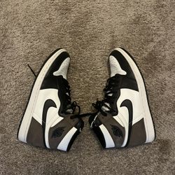 Jordan 1 Mocha Size 11M Used