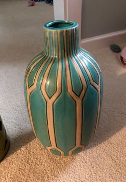 Pretty vase