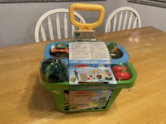 Brand New Melissa & Doug Let’s Explore Vegetable Gardening Play Set