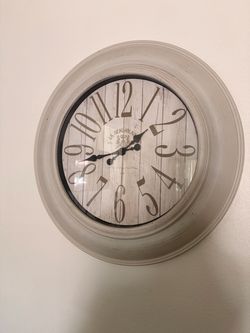 Farmhouse Wall Clock La Beaujolais