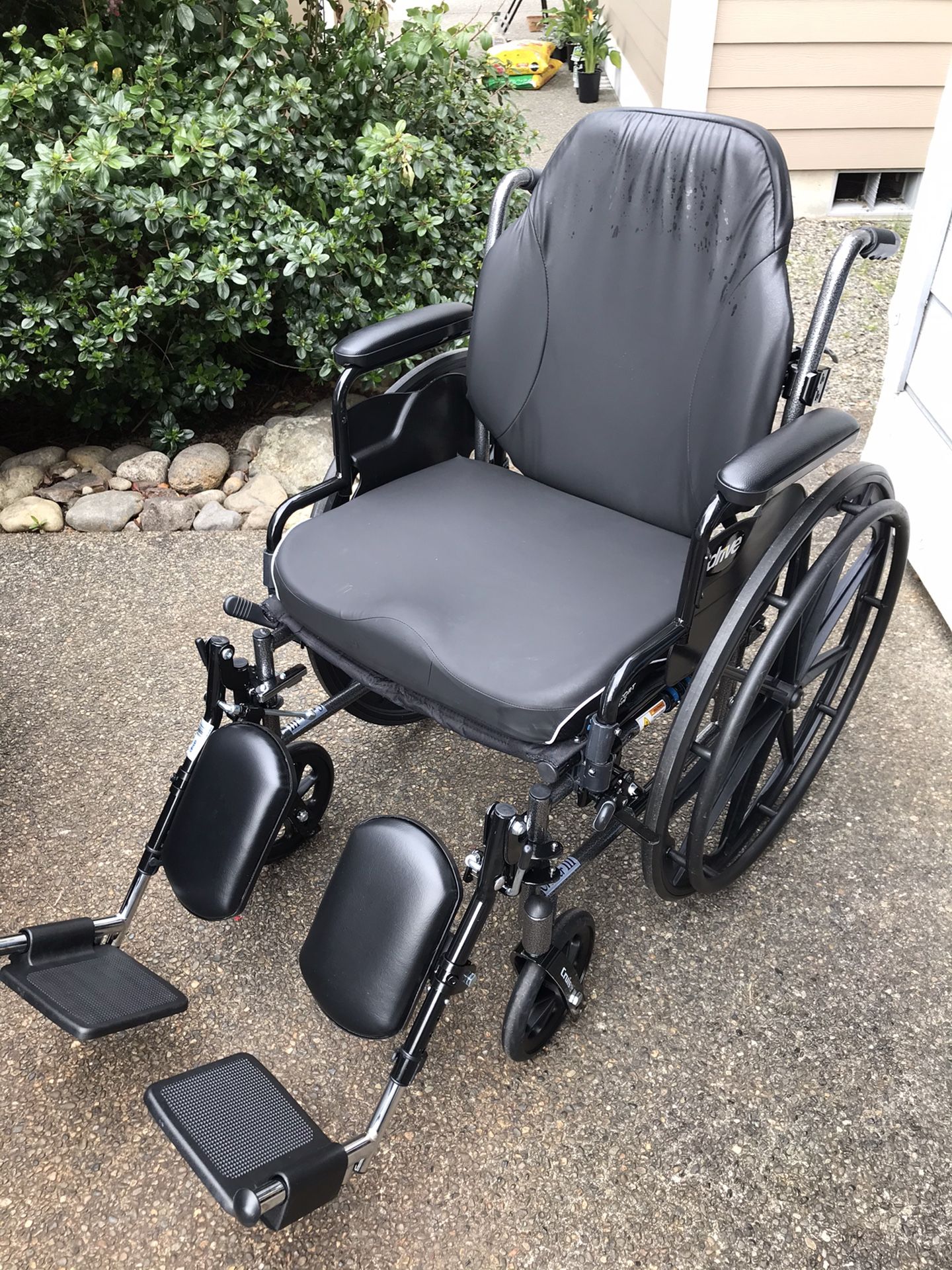 Wheel chair for Sale in Puyallup, WA OfferUp