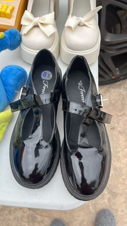 Girls shoes