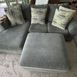 Grey Sectional Sofa Set with Chaise, Ottoman, Rug & Pillows – $350