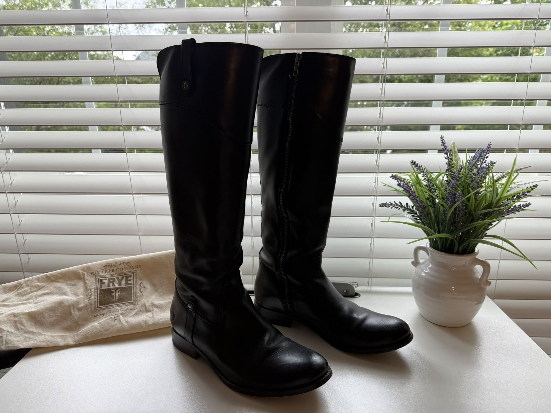 Frye Mellisa Button Inside Zip Up Black Women’s Size 9.5 Boots
