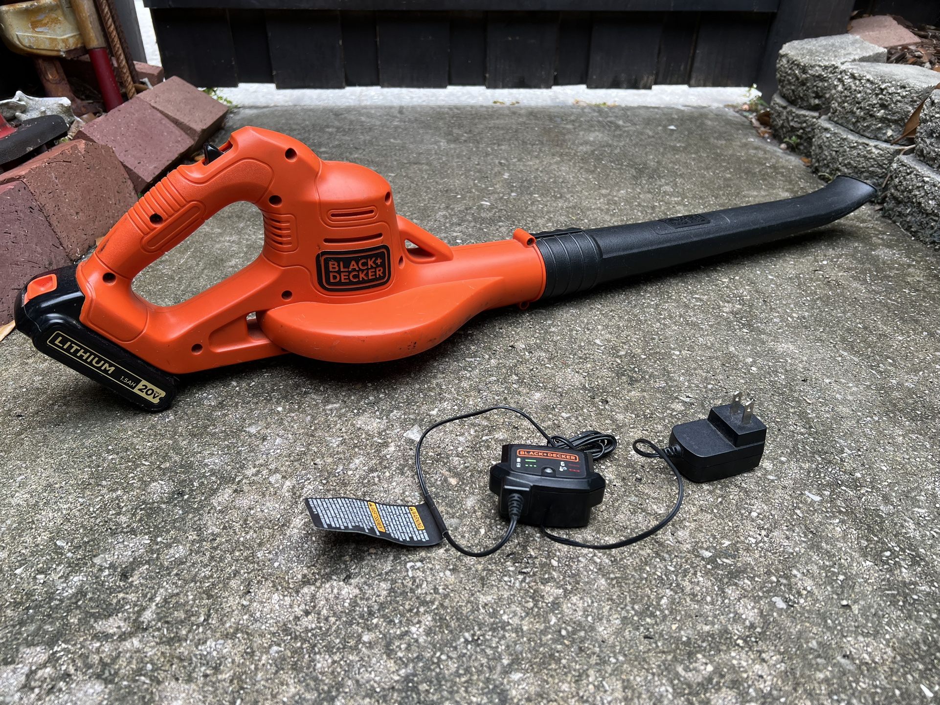 Black And Decker Leaf Blower 20v