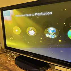 40” Plasma Panasonic TV