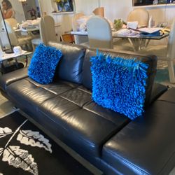 EL DORADO LEATHER LIVING ROOM SET $450.