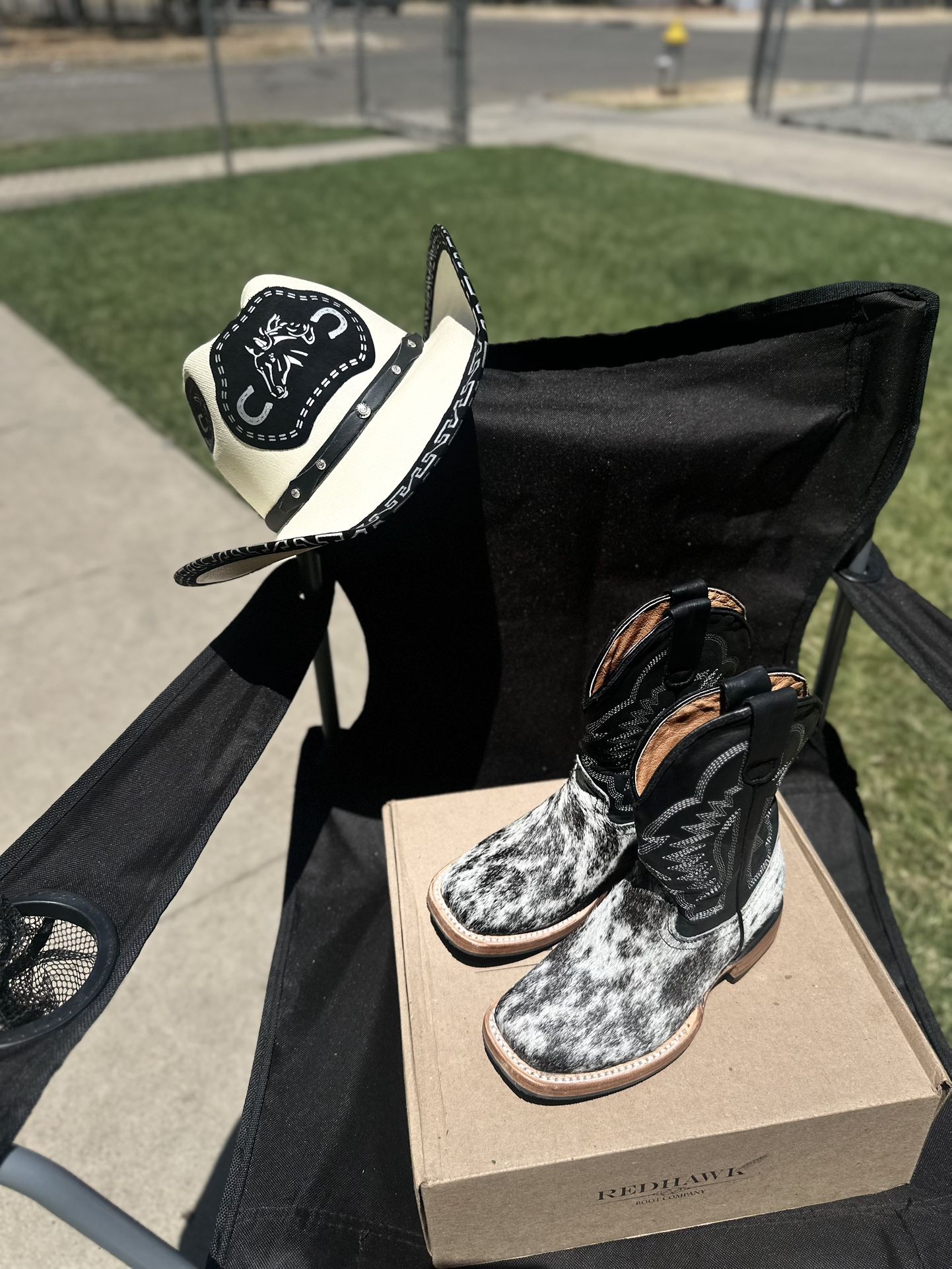 kids boots with hat