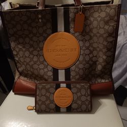 Authentic Coach Purse And Wallet For $300obo