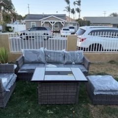 Brand New Patio Outdoor Furniture Set With Fire Pit 