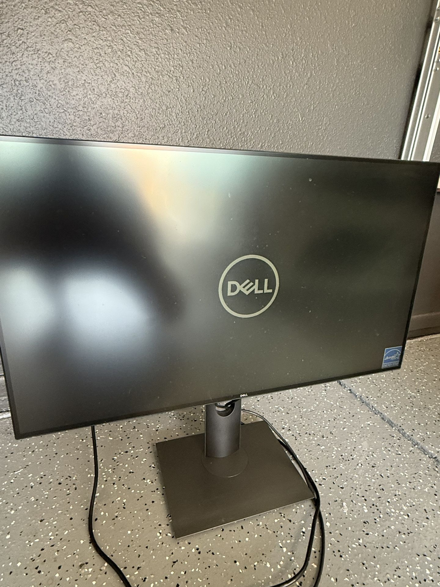 Dell 32” Computer Monitor 4k