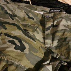 Men's Ecko Unltd. Camo Green Cargo Shorts