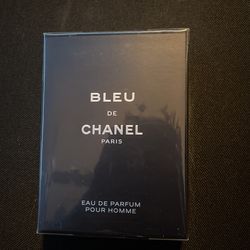 Bleu de Chanel Paris
