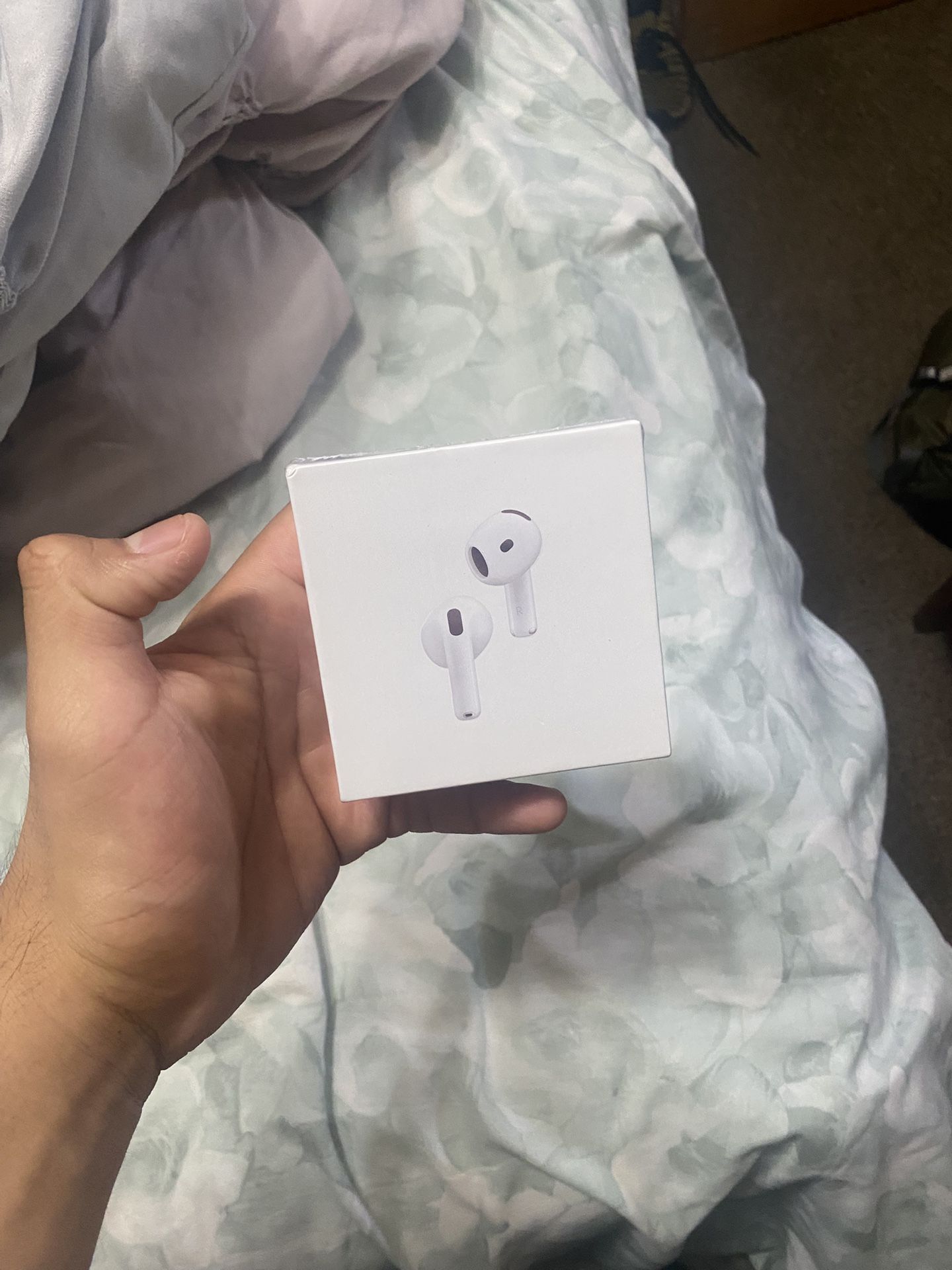 AirPods 4