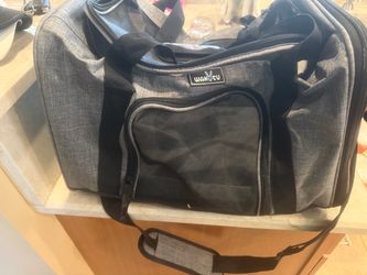 Pet carrier 28 x 12 x 11 brand new travel bag