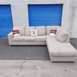 Sectional couch