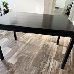 Dinning Table 