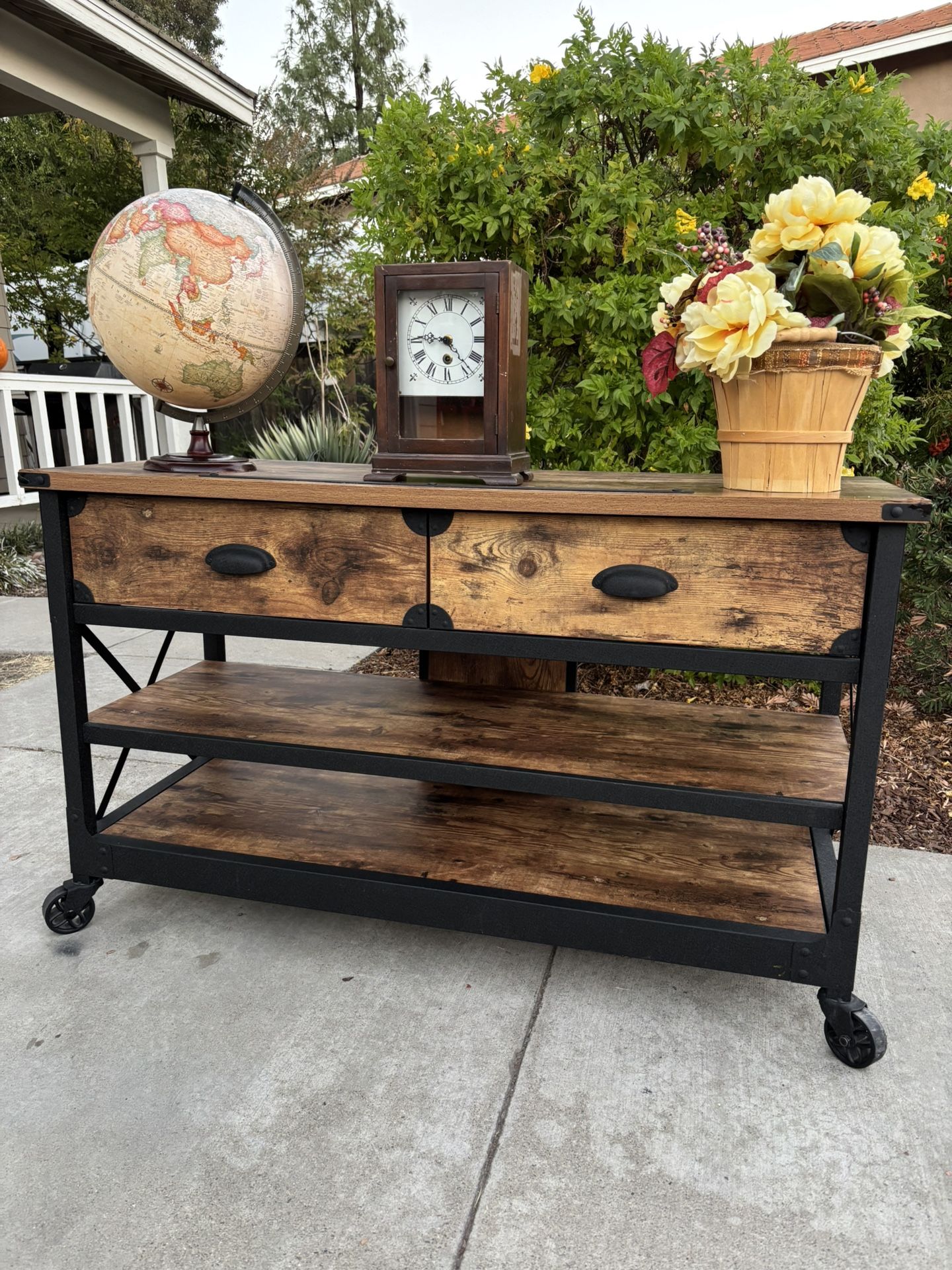 Rustic Entry Table Buffet Furniture Good Condition