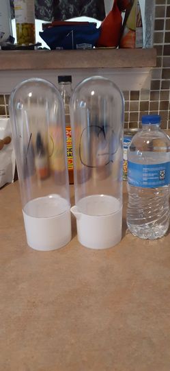 SET 2 herb cilantro/parsley fridge containers add water