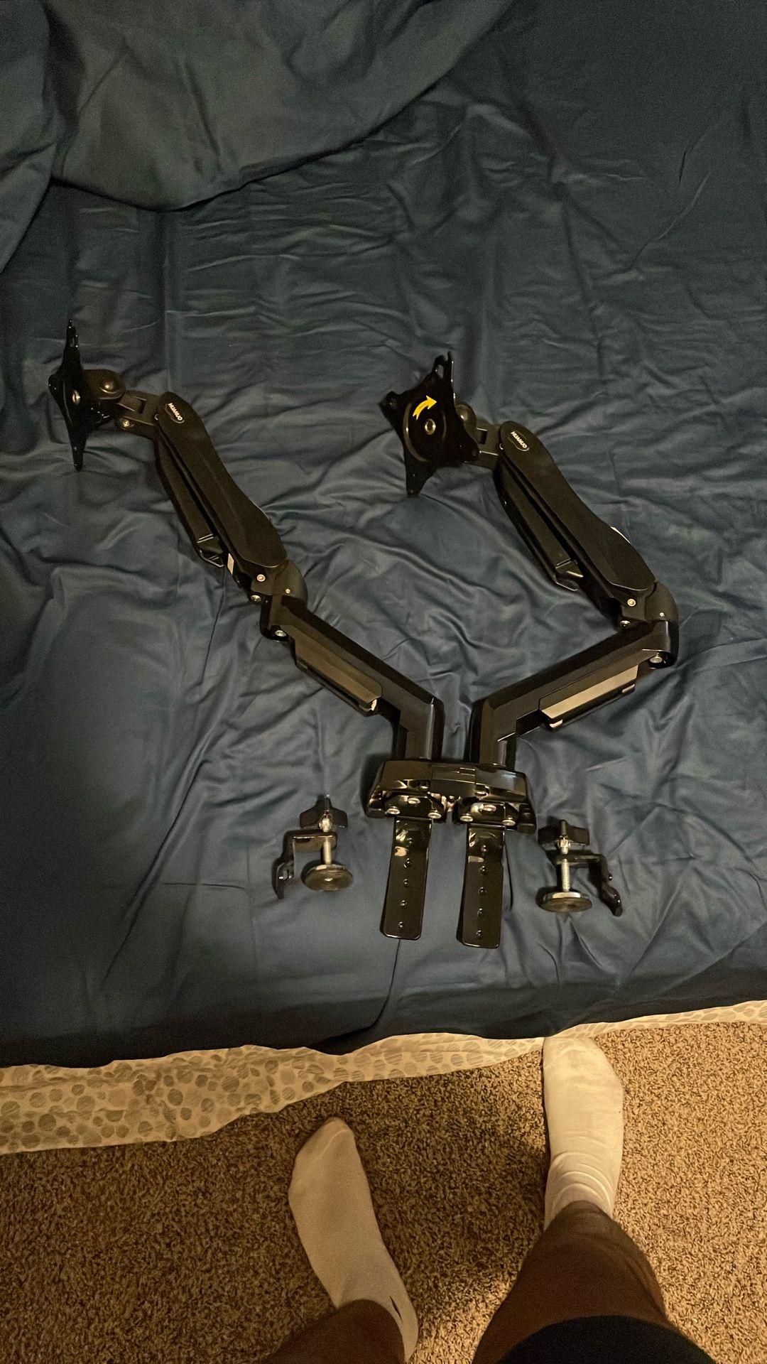 Dual Monitor Mount