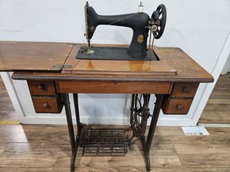 Vintage Singer Sewing Machine