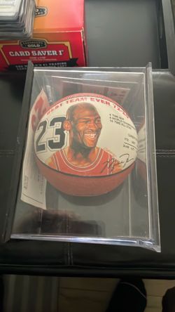 Autographed miniature ball Michael Jordan
