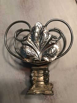 Silver Pllsted Leaf Napkin Holder