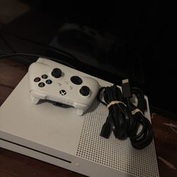 Xbox One S w/controller