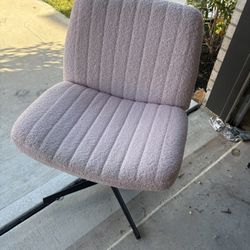 Pink Cozy Chair 