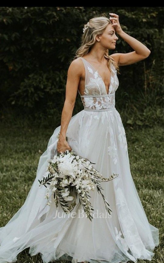 A Line V-neck Tulle Sleeveless Boho Rustic  Wedding Dress