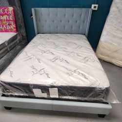 Full Platform Bed Frame With Mattress 