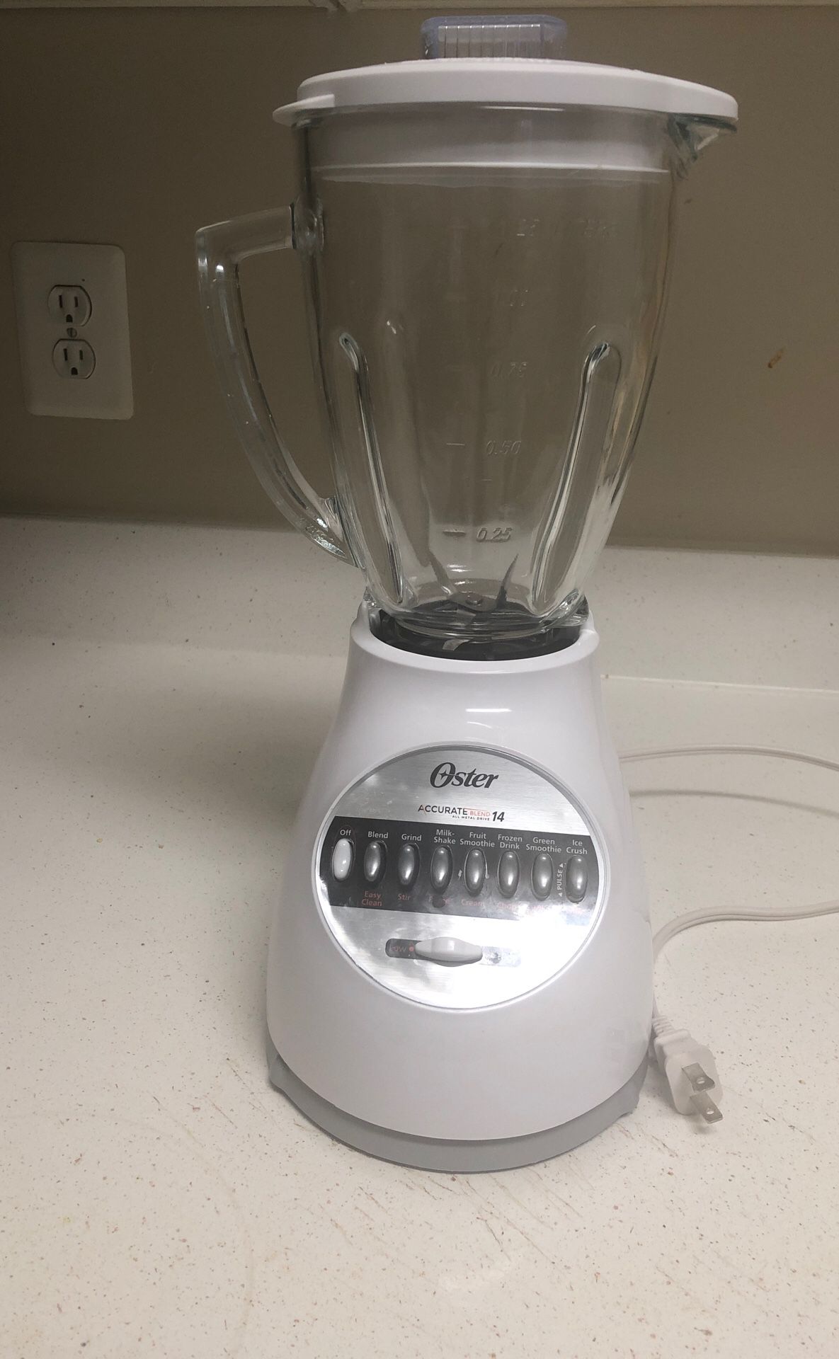 Oster Accurate Blend 200 14-Speed Blender