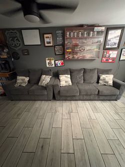 Couch set