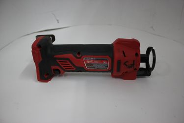 Milwaukee 2627-20 M18 18V Cordless Drywall Cut Out Tool