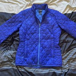 Woman’s North Face Puffer XS In Great Condition