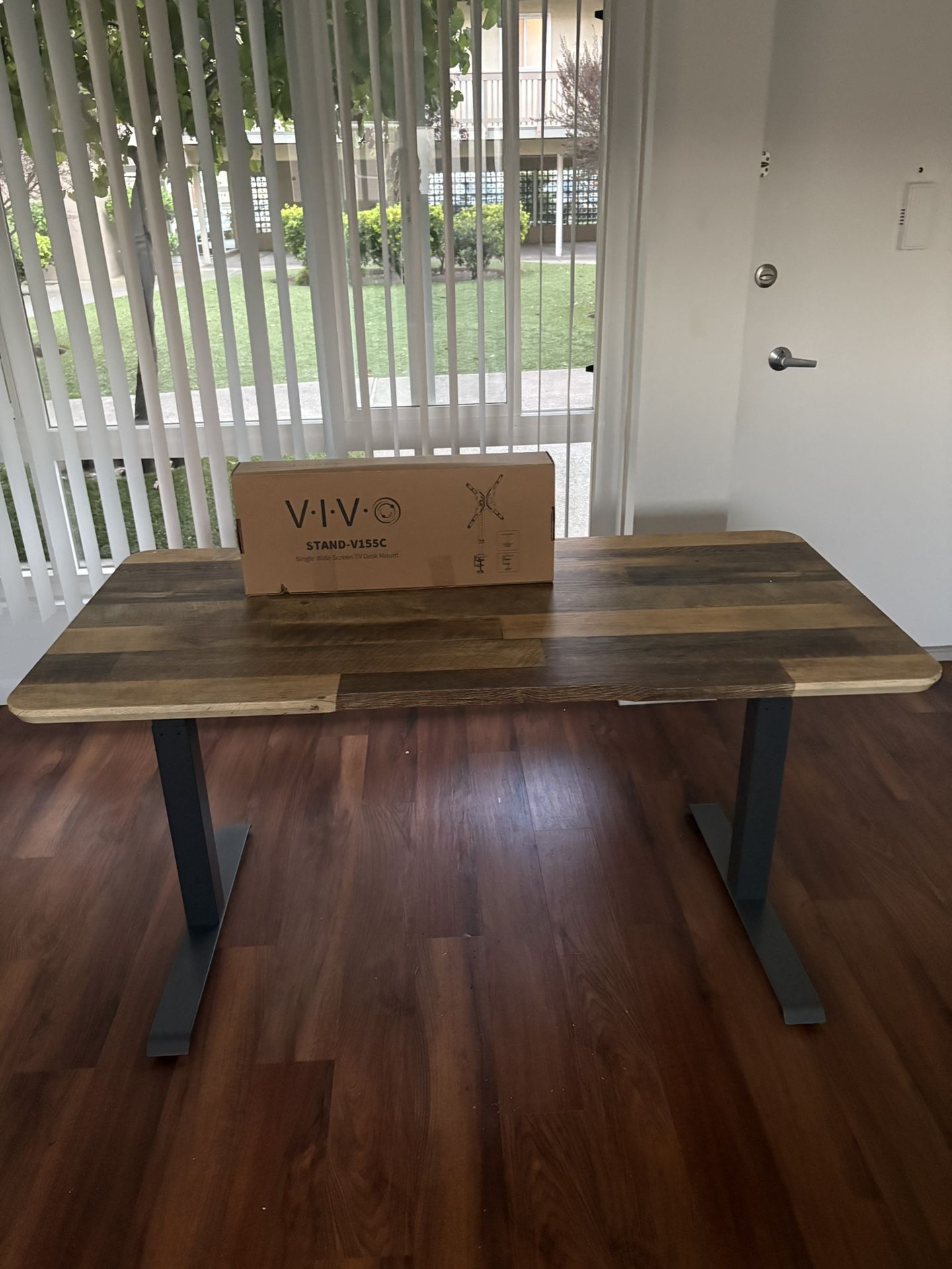 LIKE NEW USED 2024 VARIDESK WITH SEALED TV DESKTOP MOUNT!