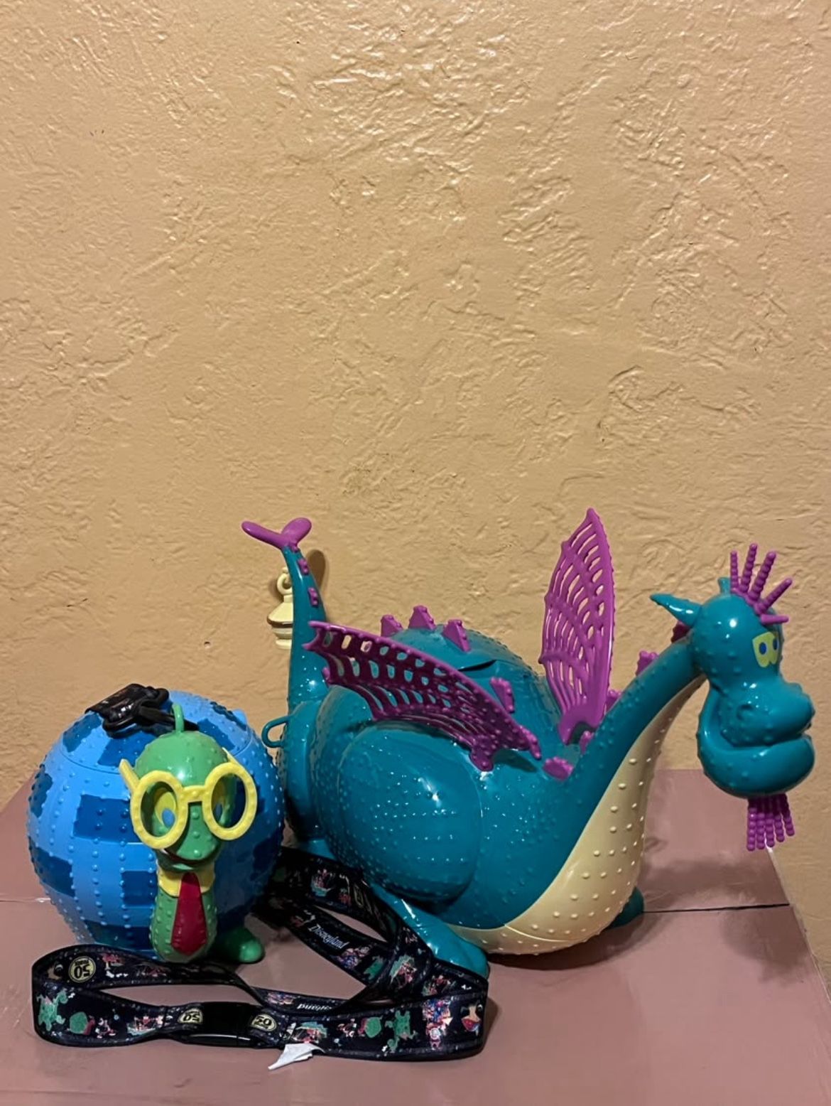 Disneyland Main St Electrical Parade Dragon Elliot Popcorn Bucket &Turtle Sipper