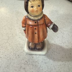 Hummel figurine "A Winter Song"