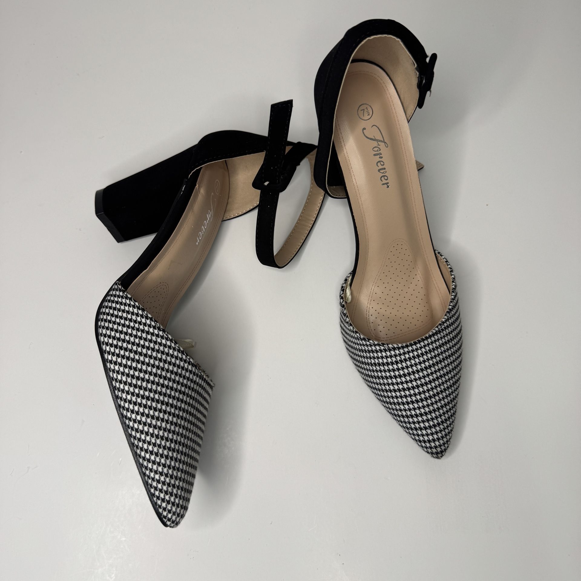 Plaid Black/White Pump Pointed Toe Stiletto Heels, Size 8