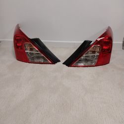 Right And Left Side Tail Lights For Nissan Versa