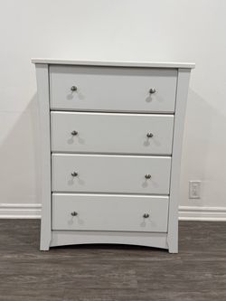 Dresser / Chest of Drawers $50obo