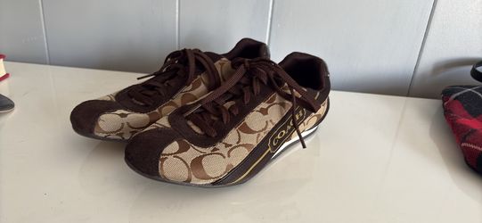 Coach Hilary Signature Low-Top Sneakers