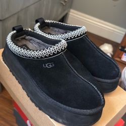 Black Platform Uggs
