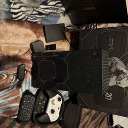 Selling Xbox Series X Halo 20th Anniversary Edition 