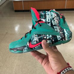 Nike LeBron XII 12 GS 