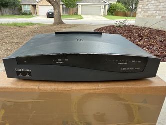 Cisco System 800A Series Model 831 4-port Ethernet Router 1096-02-1802 w/Adapter (LIKE NEW)