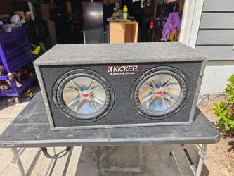Kicker Comp VR 12" subwoofer in ported box