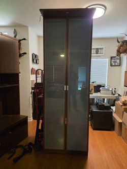 Storage cabinet