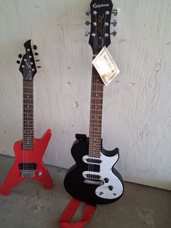 Les Paul epiphone set 2 guitars for price of one.