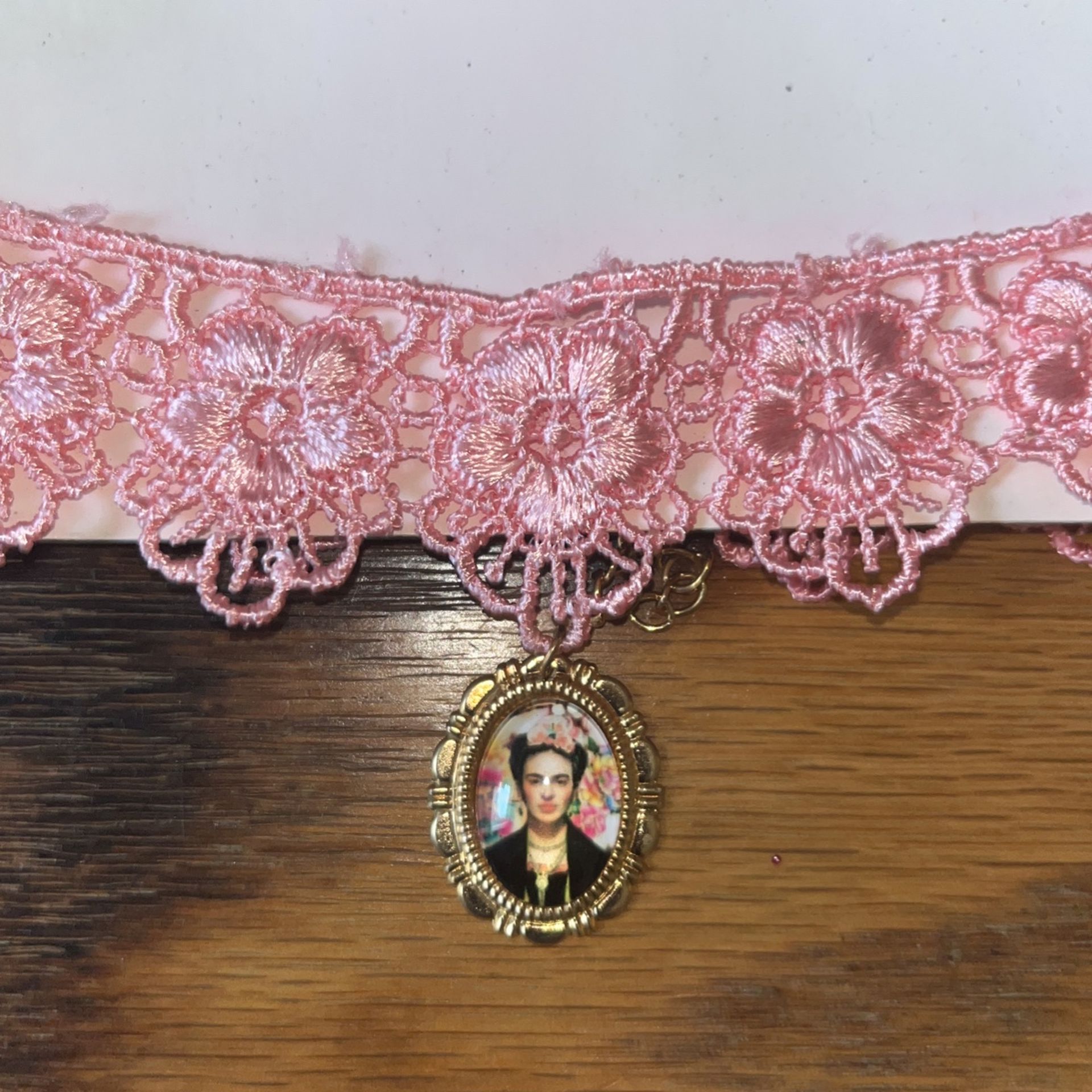 Frida Choker